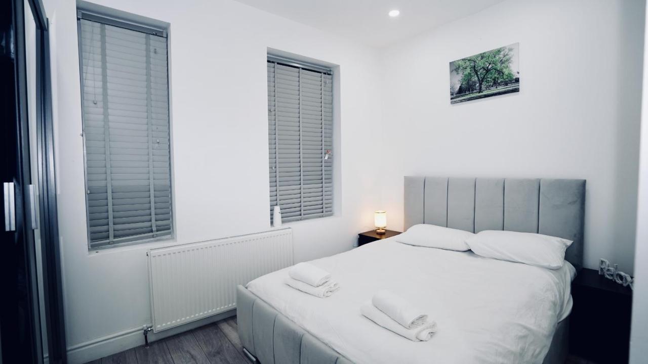 E2M Stays Lovely Apt Close To Ilford Station With Free Parking מראה חיצוני תמונה